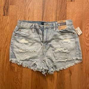 Aeropostale size 6 ripped blue jean shorts